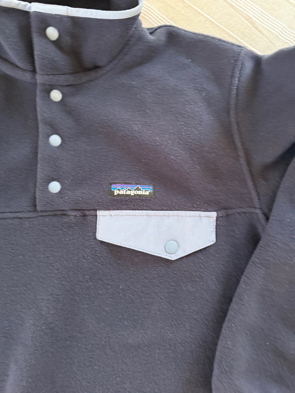 Patagonia Sinchilla Women’s Navy Fleece Snap Pullover size M NWOT, never worn. - Picture 2 of 3